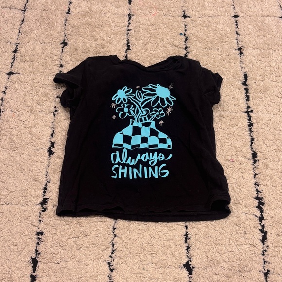 Old Navy T-shirt - Picture 1 of 2